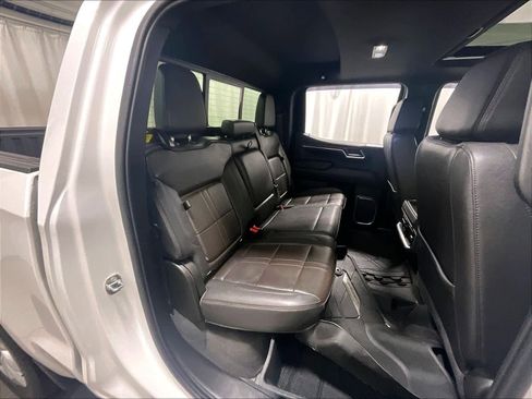 Used 2022 Chevrolet Silverado 1500 High Country w/ High Country Premium Package image 16