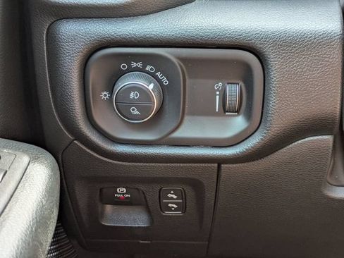 Used 2023 RAM 1500 Big Horn AWD/4WD image 25