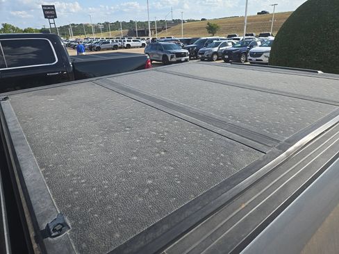 Used 2023 Chevrolet Silverado 1500 LTZ AWD/4WD image 10