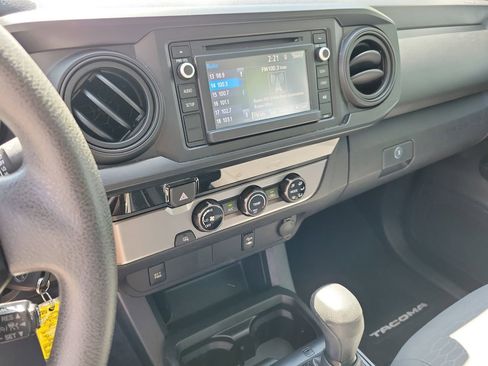 Used 2018 Toyota Tacoma SR w/ SR Convenience Package RWD image 22