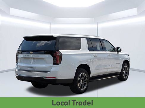 Used 2026 Chevrolet Suburban LS RWD image 7