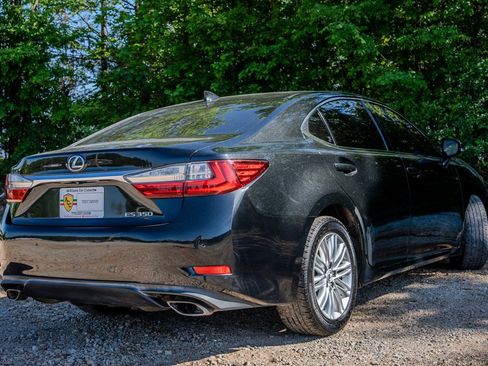 Used 2016 Lexus ES 350 w/ Premium Package w/Wood Trim image 5