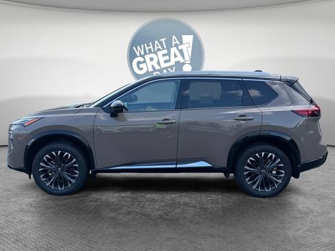 Used 2024 Nissan Rogue Platinum w/ Platinum Premium Package FWD image 7
