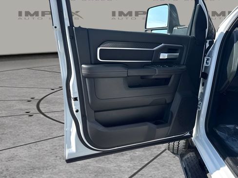 Used 2025 RAM 2500 Big Horn AWD/4WD image 21