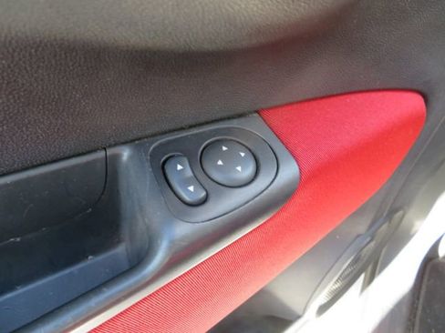 Used 2013 FIAT 500 Pop image 17