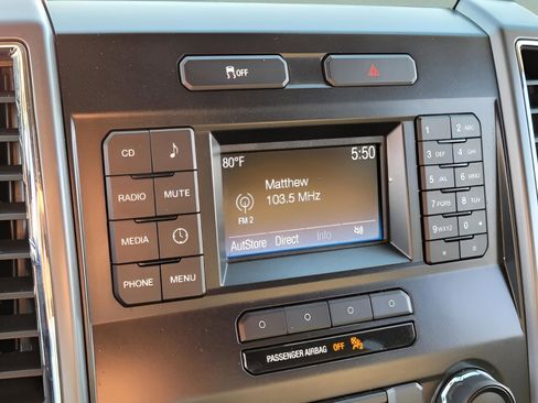 Used 2016 Ford F150 XLT image 16