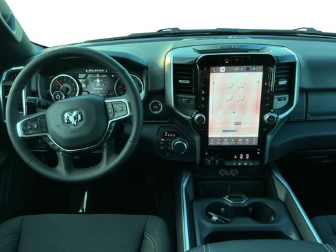 New 2026 RAM 1500 Big Horn AWD/4WD image 10