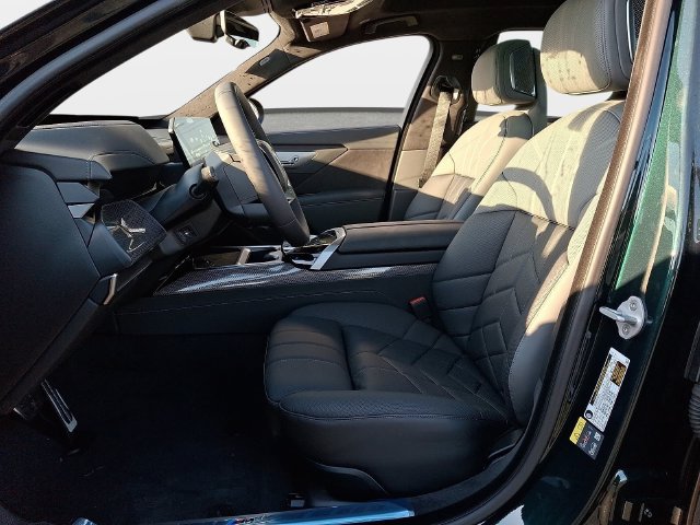 New 2027 BMW i7 xDrive60 AWD/4WD image 11