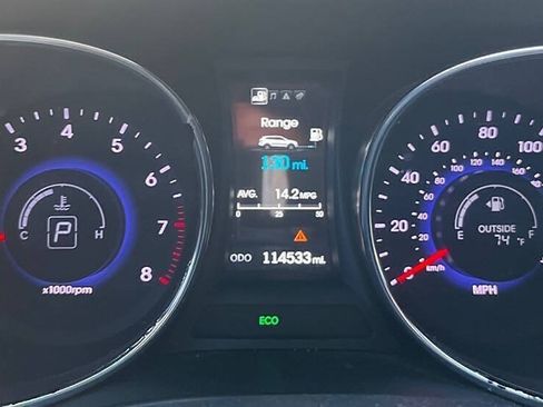 Used 2016 Hyundai Santa Fe SE w/ Option Group 02 FWD image 16