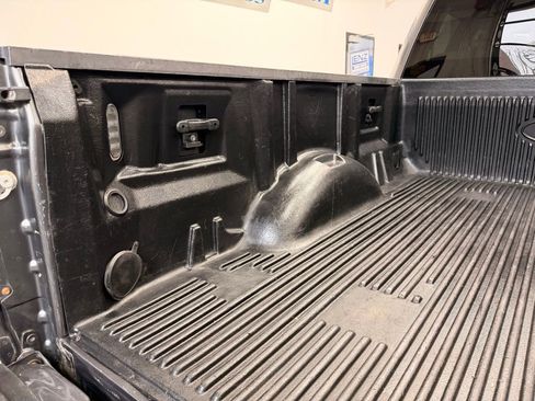 Used 2015 Ford F150 XLT w/ Equipment Group 302A Luxury image 9