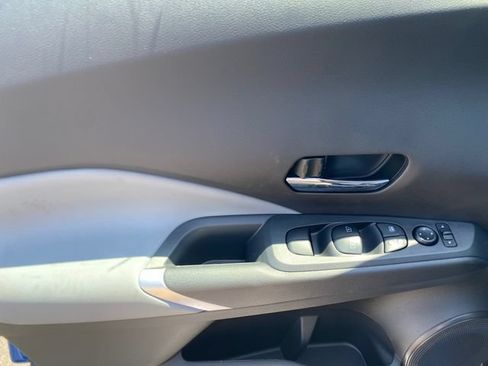 Used 2024 Nissan Kicks SR w/ SR Premium Package FWD image 14