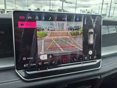New 2025 Volkswagen Tiguan SE AWD/4WD image 16