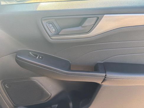 Used 2025 Ford Escape Active AWD/4WD image 11