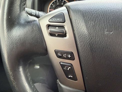 Used 2013 Nissan Titan SV w/ SV Value Truck Pkg image 18