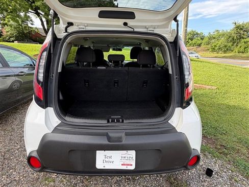 Used 2016 Kia Soul FWD image 7