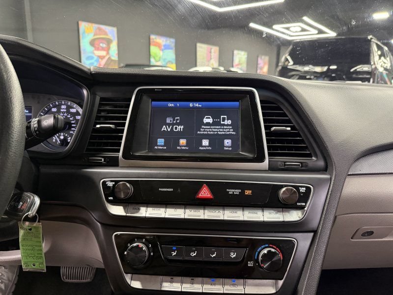 Used 2019 Hyundai Sonata SE FWD image 12