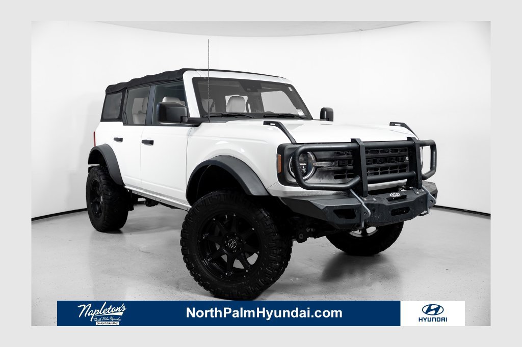 Used 2022 Ford Bronco 4-Door w/ Sasquatch Package AWD/4WD image 1