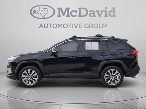 Used 2022 Toyota RAV4 XLE Premium FWD image 2