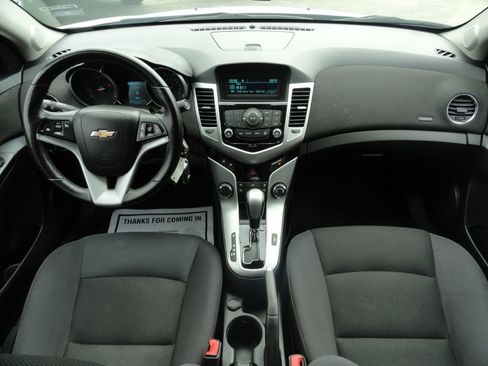 Used 2014 Chevrolet Cruze LT FWD image 6