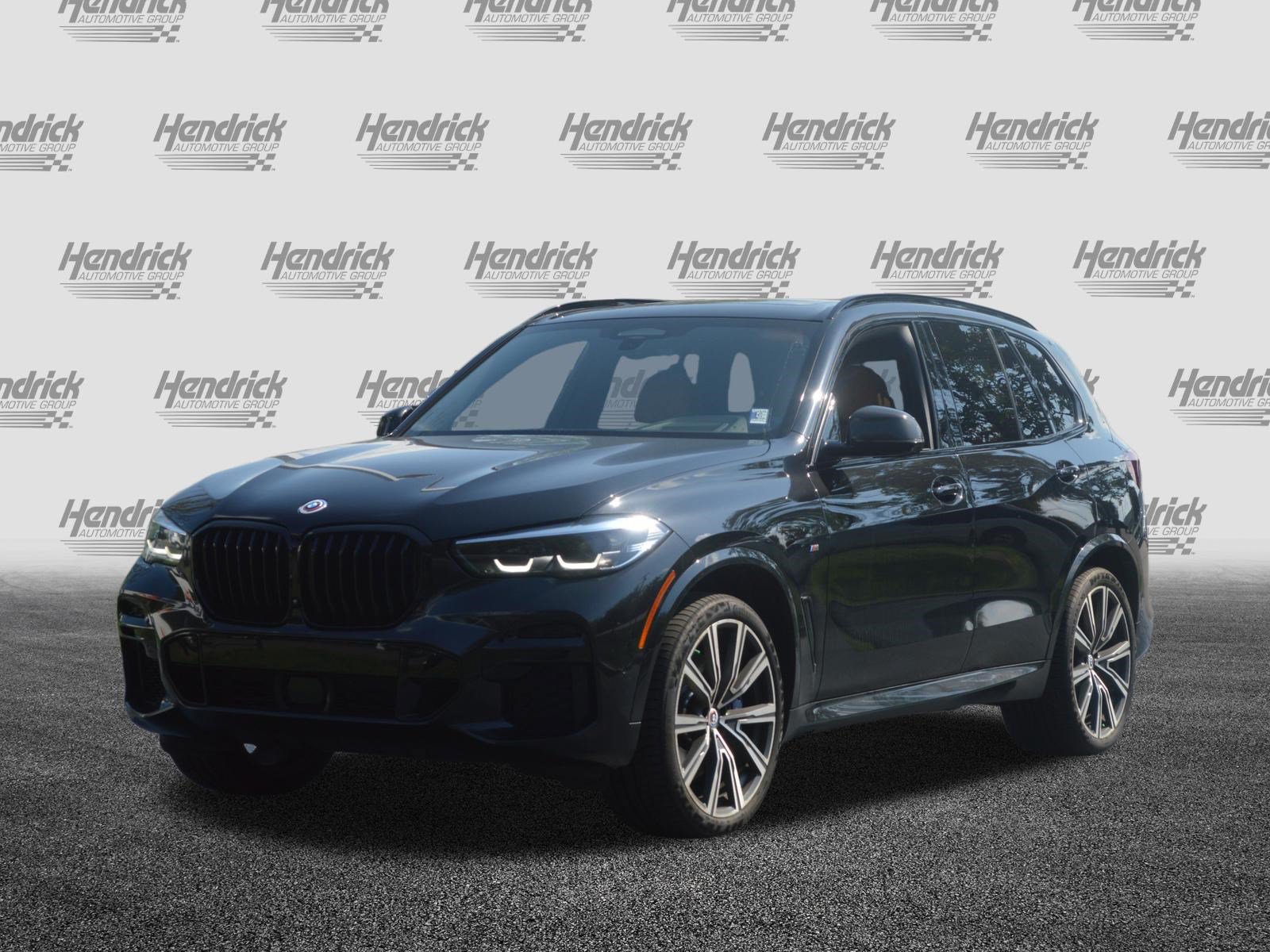 Used 2023 BMW X5 M50i AWD/4WD image 3