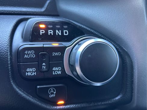 Certified 2019 RAM 1500 Big Horn AWD/4WD image 18
