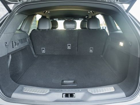 Used 2024 Lincoln Nautilus Reserve w/ Jet Appearance Package (87T) image 9