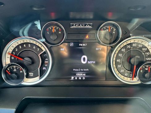 Used 2017 RAM 2500 Laramie AWD/4WD image 3