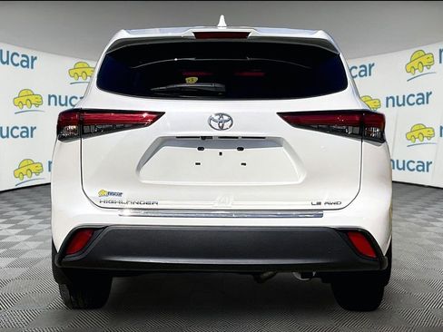 Used 2021 Toyota Highlander LE AWD/4WD image 5