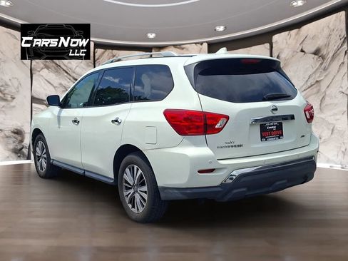 Used 2019 Nissan Pathfinder S AWD/4WD image 4