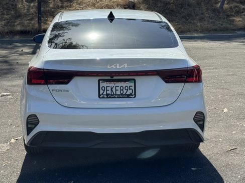 Used 2023 Kia Forte LXS FWD image 5