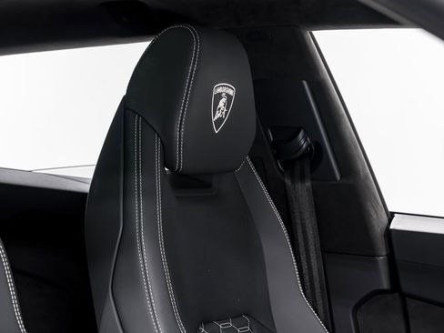 Used 2024 Lamborghini Urus S image 37