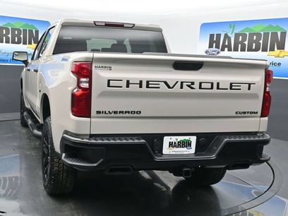 New 2026 Chevrolet Silverado 1500 Custom Trail Boss w/ Dark Appearance Package