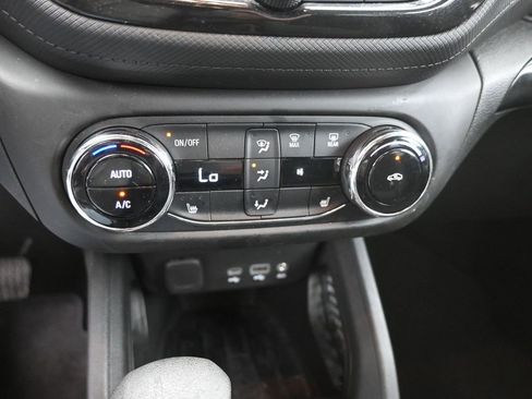 Used 2023 Chevrolet TrailBlazer LT w/ Convenience Package image 9