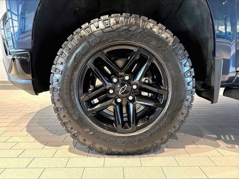 Used 2021 Chevrolet Silverado 1500 LT Trail Boss w/ Bed Protection Package AWD/4WD image 14