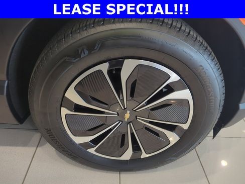 New 2024 Chevrolet Blazer EV LT image 25