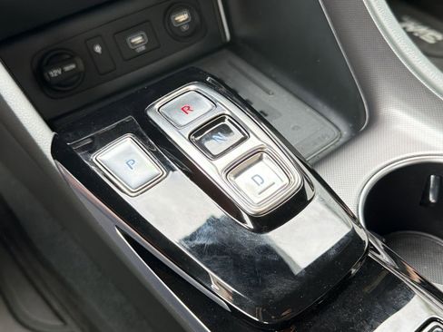 Used 2023 Hyundai Sonata Limited FWD image 17