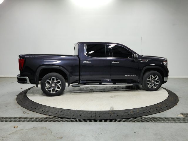 Used 2023 GMC Sierra 1500 SLT w/ SLT Premium Package AWD/4WD image 9