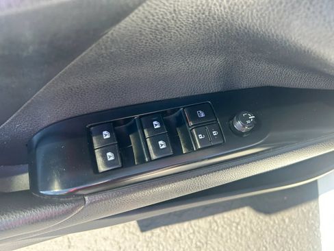 Used 2019 Toyota Camry LE FWD image 12