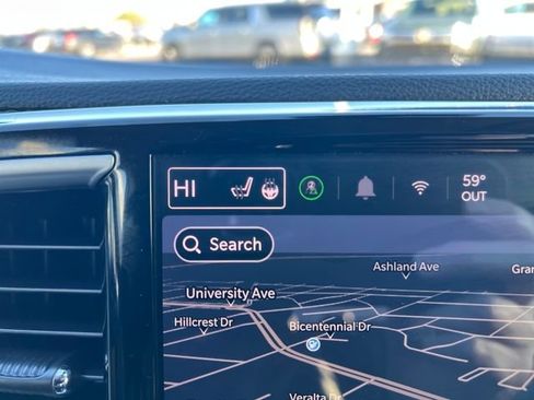 Used 2024 Chrysler Pacifica Limited image 30