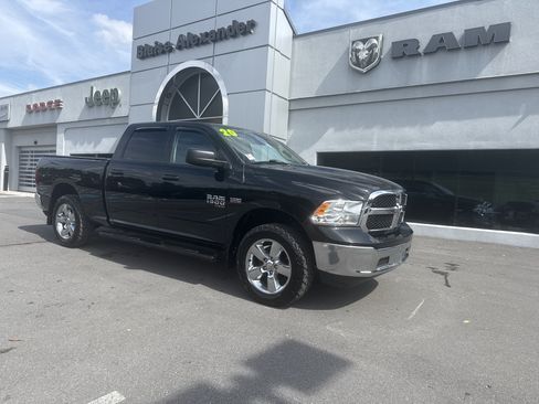 Used 2020 RAM 1500 Classic SLT AWD/4WD image 1