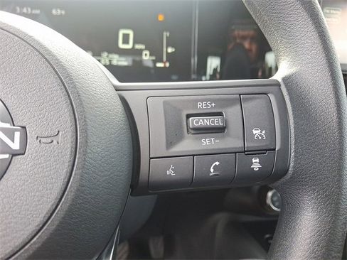 Used 2025 Nissan Kicks S image 21