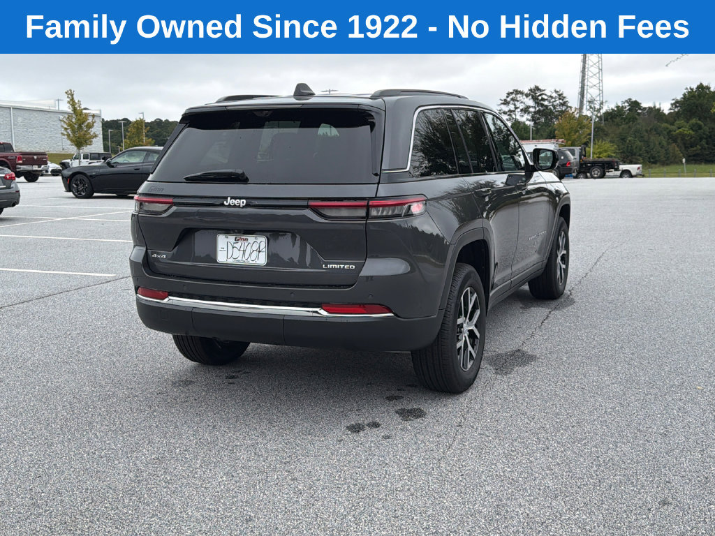 Used 2025 Jeep Grand Cherokee Limited w/ Luxury Tech Group II AWD/4WD image 7