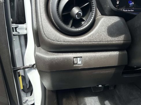 Used 2023 Chevrolet Colorado W/T w/ Safety Package image 18