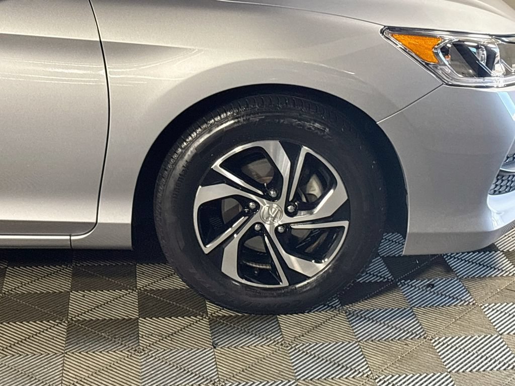 Used 2016 Honda Accord LX image 22