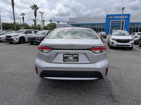 Used 2022 Toyota Corolla LE w/ LE Convenience Package FWD image 4
