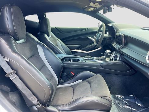 Used 2022 Chevrolet Camaro SS RWD image 27