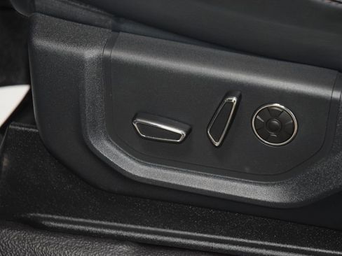 Used 2022 Ford F350 Platinum AWD/4WD image 40