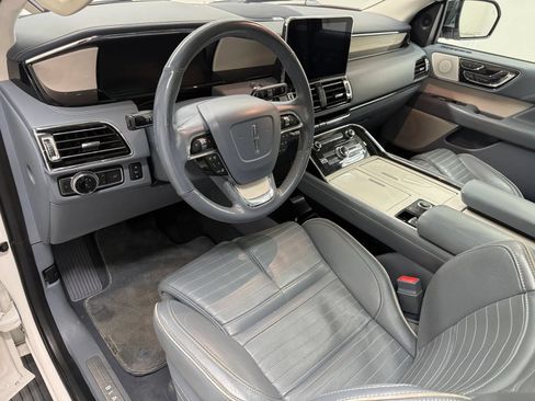Used 2018 Lincoln Navigator Black Label w/ Cargo Package AWD/4WD image 2