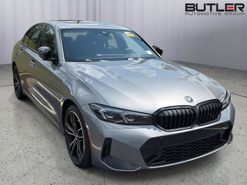 Used 2023 BMW 330e w/ M Sport Package RWD image 5