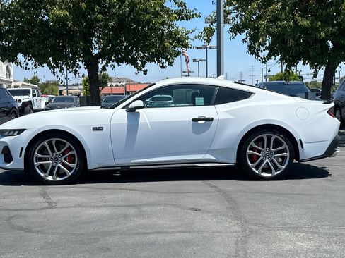 Used 2024 Ford Mustang GT Premium RWD image 7